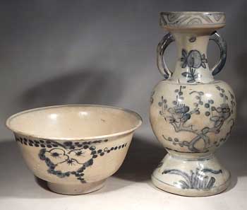 Late Ming Dynasty Early Qing Dynasty Bowl and Vase