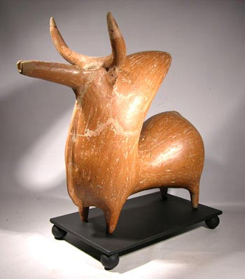 Amlash Bull Rhyton Custom Platform Display