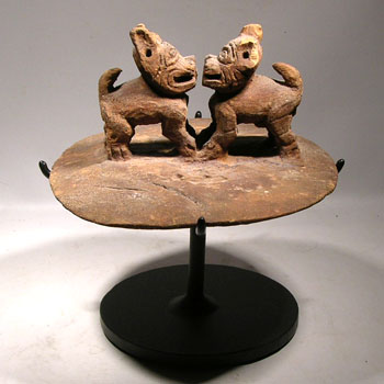 Chancay Wooden Lid Display Stand