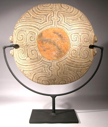 Marajoara Plate Custom Display