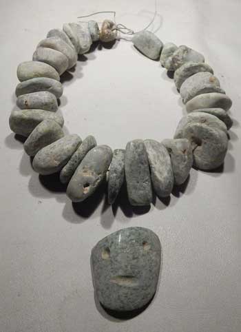 Pre-Columbian Mezcala Green Stone Beads Face Pendant Mask Necklace
